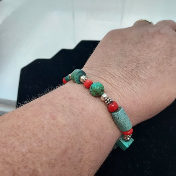 Two faux turquoise & coral Bracelets - Picture 6 of 12